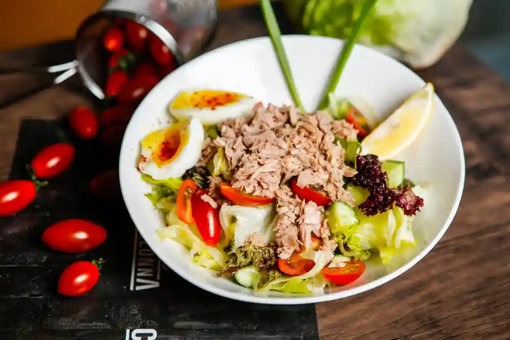 SALADS banner